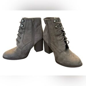 SODA Women Gray Size 6 Lurk Chunky Lace Up Leatherette Zipper Ankle Booties